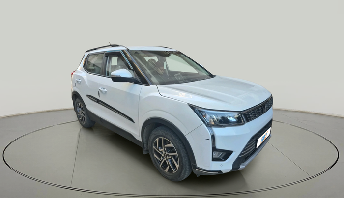 2024 Mahindra XUV300 W8 (O) 1.5 DIESEL, Diesel, Manual, 35,254 km, exterior