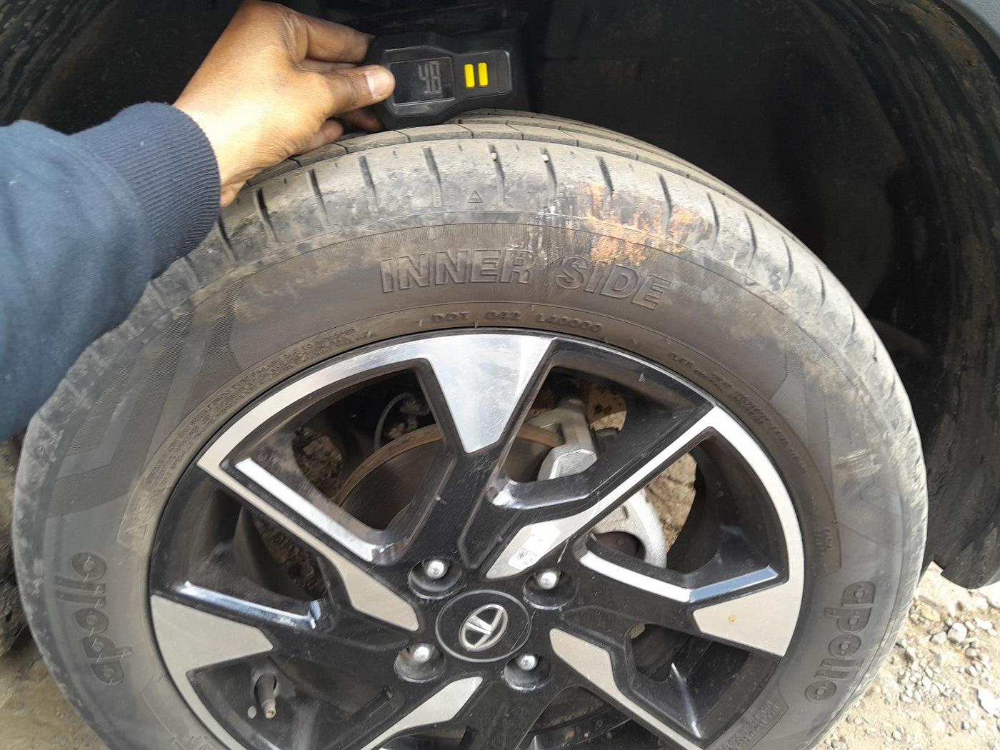 2023 Tata PUNCH ACCOMPLISHED DAZZLE PACK MT, Petrol, Manual, 21,361 km, tyre