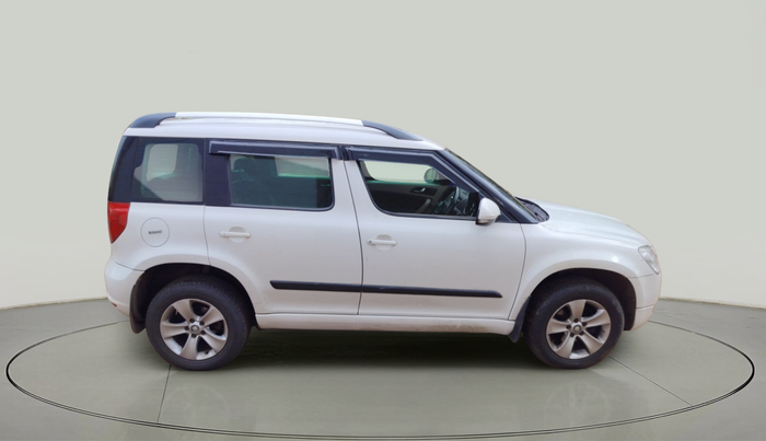 2012 Skoda Yeti ACTIVE 2.0 TDI CR 4X2, Diesel, Manual, 93,986 km, exterior