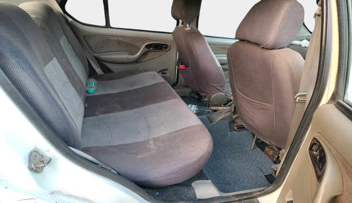 2013 Tata Indigo ECS LX TDI, Diesel, Manual, 1,40,743 km, interior