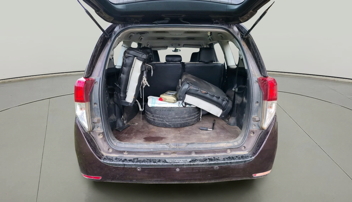 2017 Toyota Innova Crysta 2.4 GX 8 STR, Diesel, Manual, 1,42,000 km, exterior