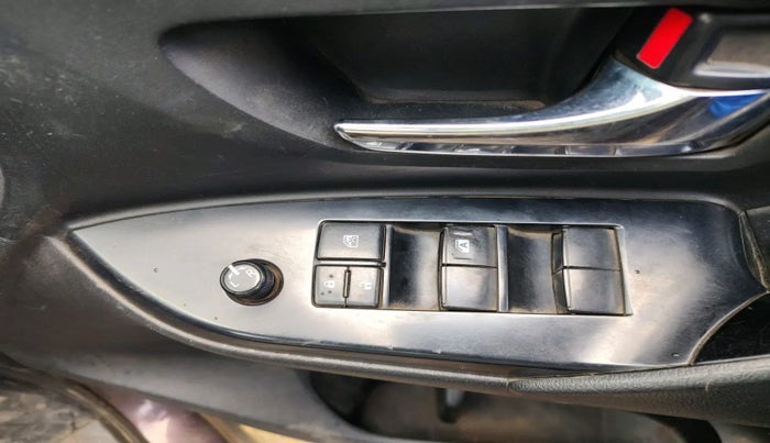 2017 Toyota Innova Crysta 2.4 GX 8 STR, Diesel, Manual, 1,42,000 km, interior