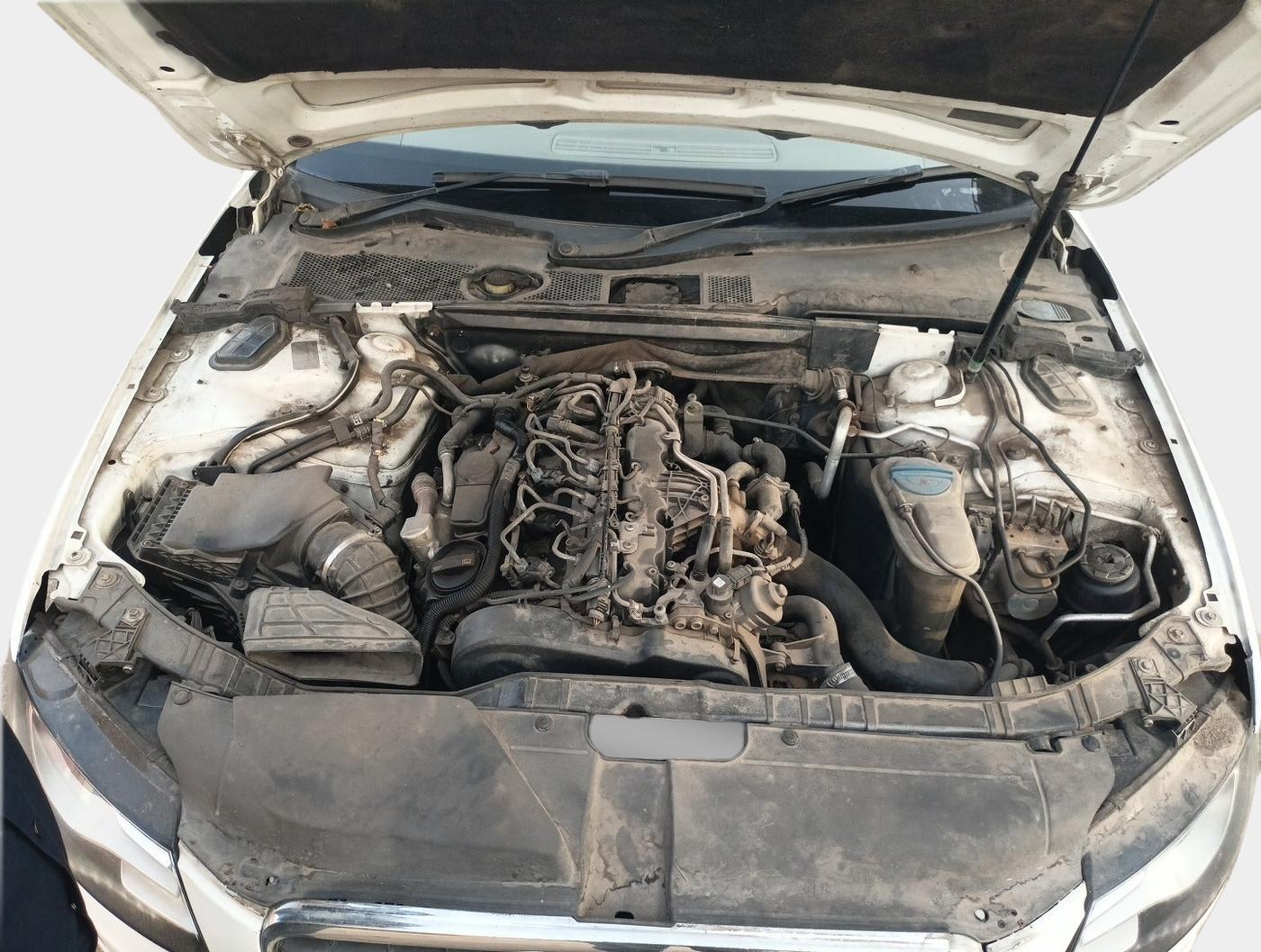 2011 Audi A4 2.0 TDI, Diesel, Automatic, 1,33,668 km, exterior