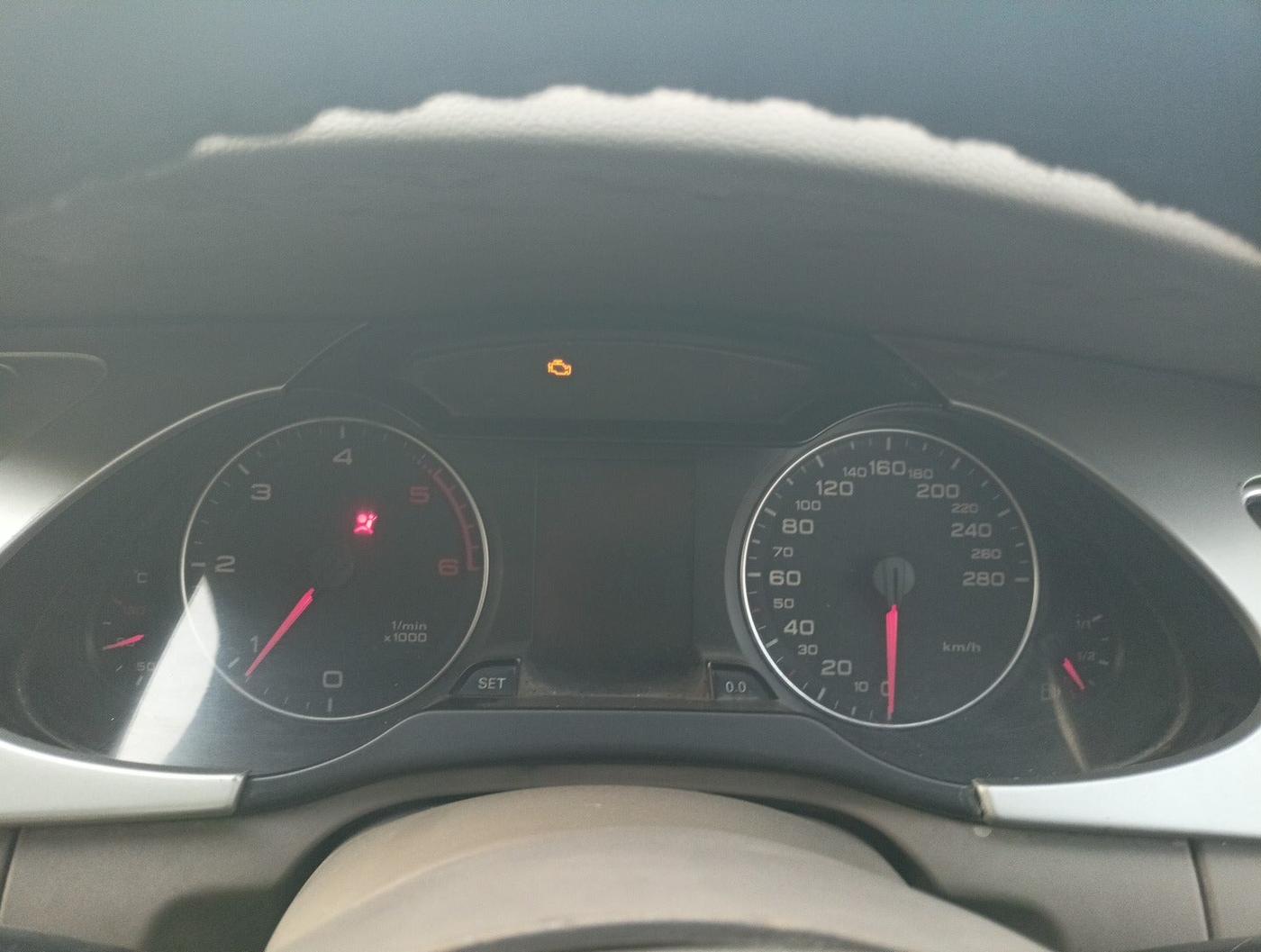 2011 Audi A4 2.0 TDI, Diesel, Automatic, 1,33,668 km, interior