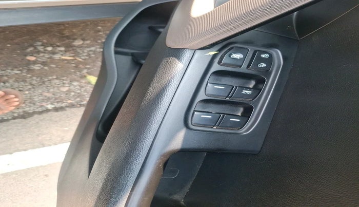 2016 Hyundai Creta SX 1.6 DIESEL, Diesel, Manual, 1,05,676 km, interior