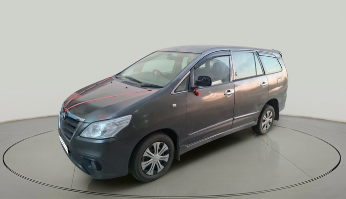 2014 Toyota Innova 2.5 GX 8 STR, Diesel, Manual, 1,49,576 km, exterior