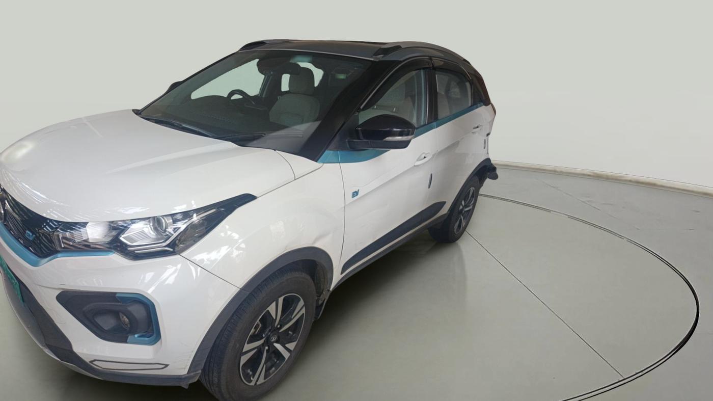 2022 Tata NEXON EV XZ PLUS LUX, Electric, Automatic, 88,000 km, exterior