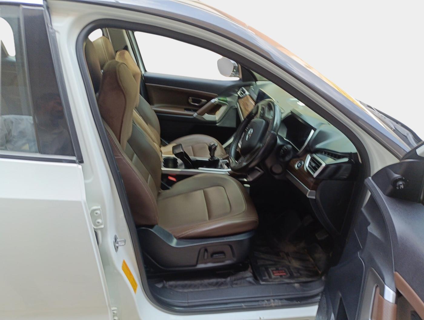 2022 Tata Harrier XZ PLUS 2.0L, Diesel, Manual, 75,900 km, interior