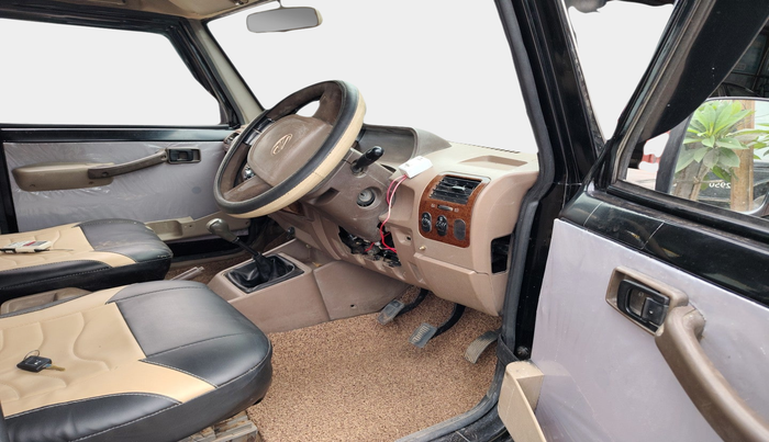 2016 Mahindra Bolero ZLX BS IV, Diesel, Manual, 92,062 km, interior