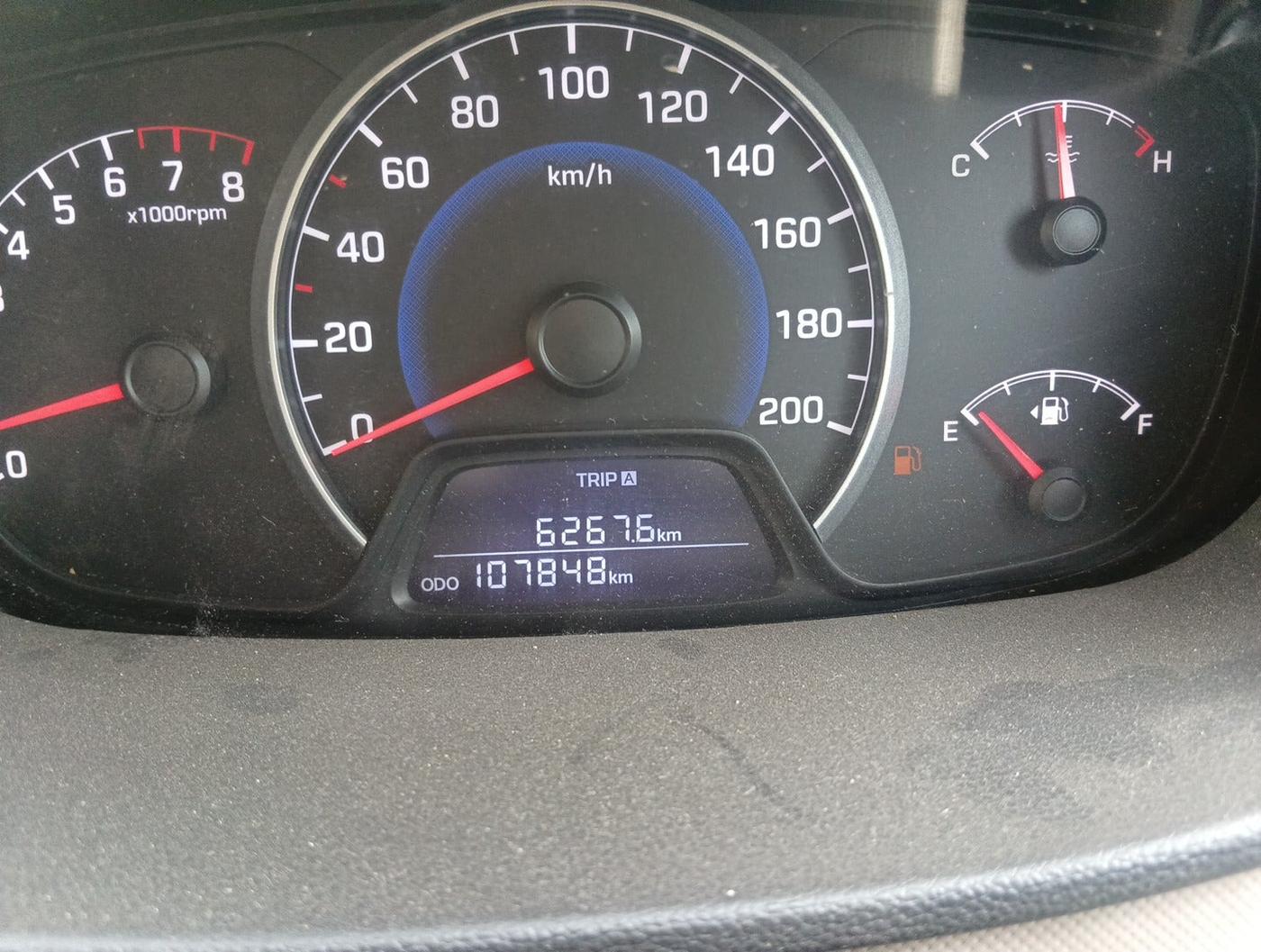 2015 Hyundai Grand i10 SPORTZ 1.2 KAPPA VTVT, Petrol, Manual, 1,07,848 km, interior