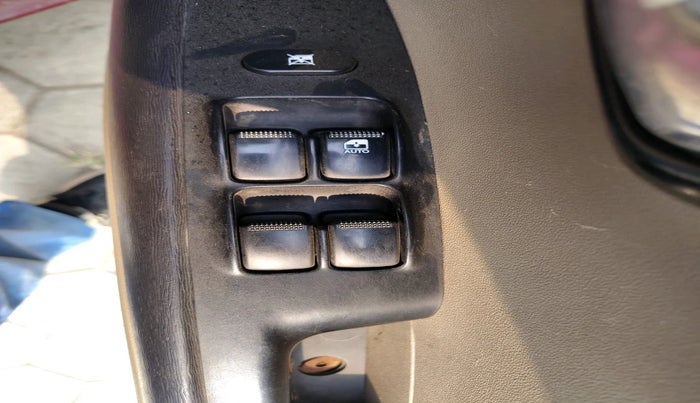 2014 Hyundai i10 SPORTZ 1.1, Petrol, Manual, 76,297 km, interior