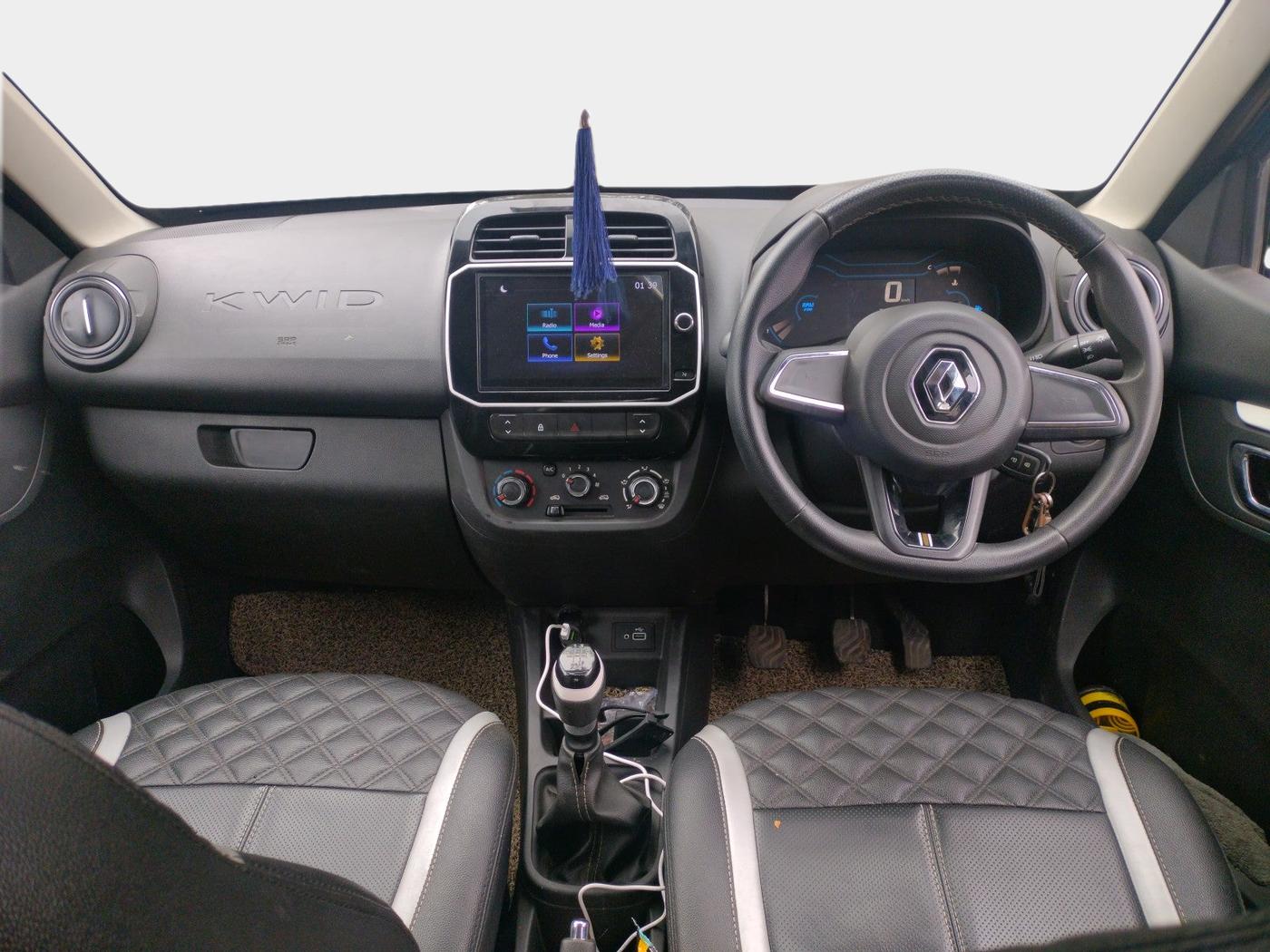 2022 Renault Kwid CLIMBER 1.0 (O), Petrol, Manual, 28,086 km, interior