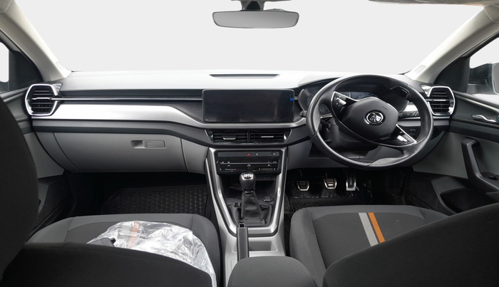 2024 Skoda KUSHAQ AMBITION 1.0L TSI MT, Petrol, Manual, 7,355 km, interior