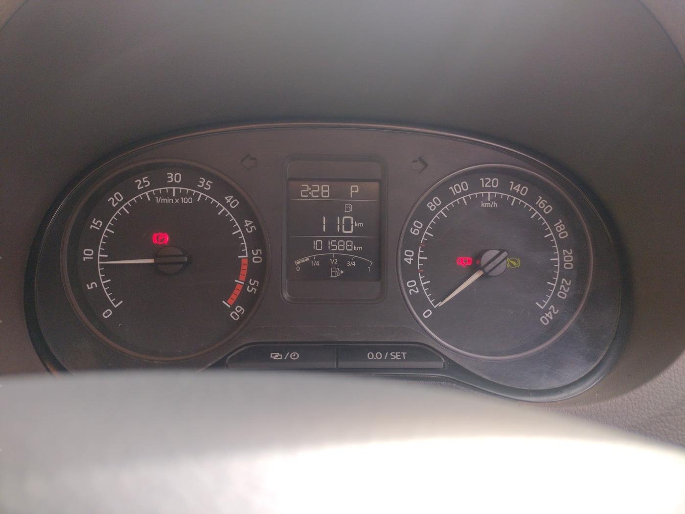 2016 Skoda Rapid 1.5 TDI CR ELEGANCE AT, Diesel, Automatic, 1,01,588 km, interior