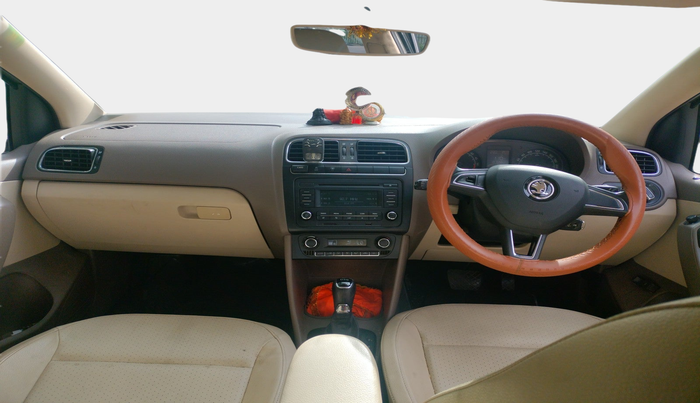 2016 Skoda Rapid 1.5 TDI CR ELEGANCE AT, Diesel, Automatic, 1,01,588 km, interior