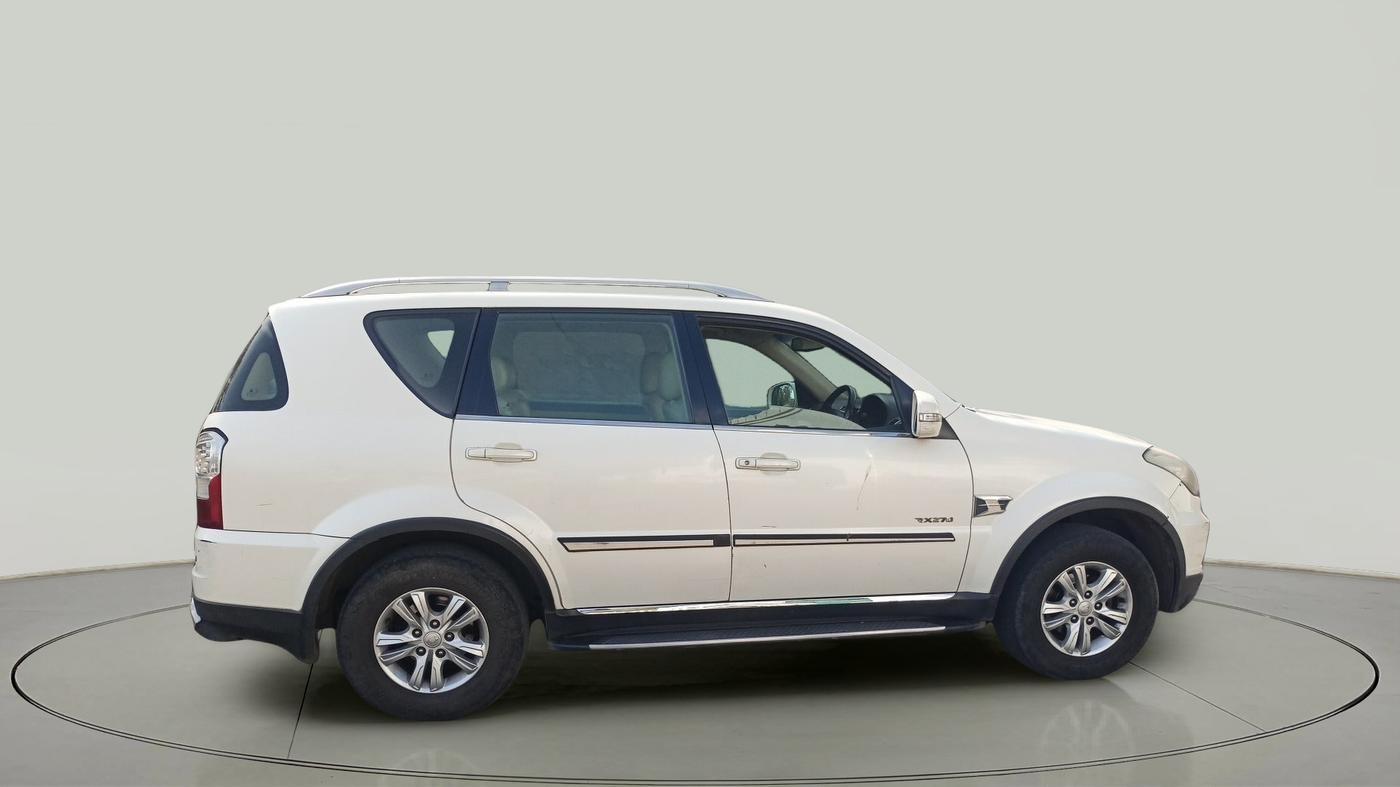 2014 Ssangyong Rexton RX7, Diesel, Automatic, 1,21,745 km, exterior