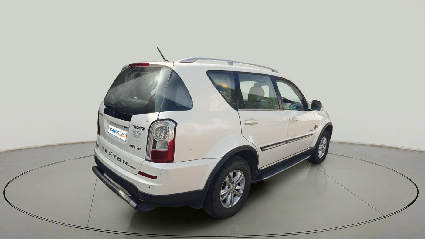 2014 Ssangyong Rexton RX7, Diesel, Automatic, 1,21,745 km, exterior