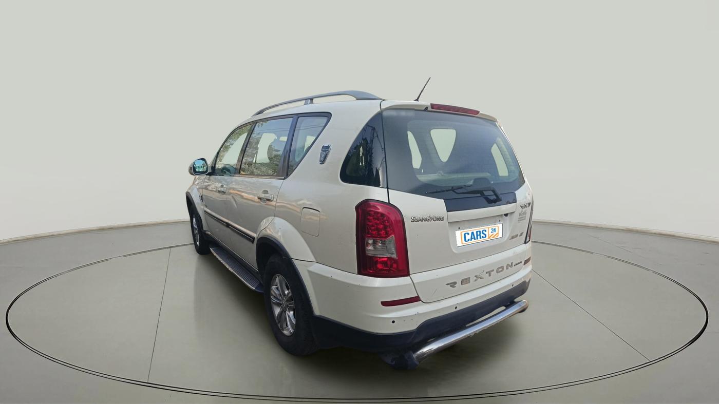 2014 Ssangyong Rexton RX7, Diesel, Automatic, 1,21,745 km, exterior