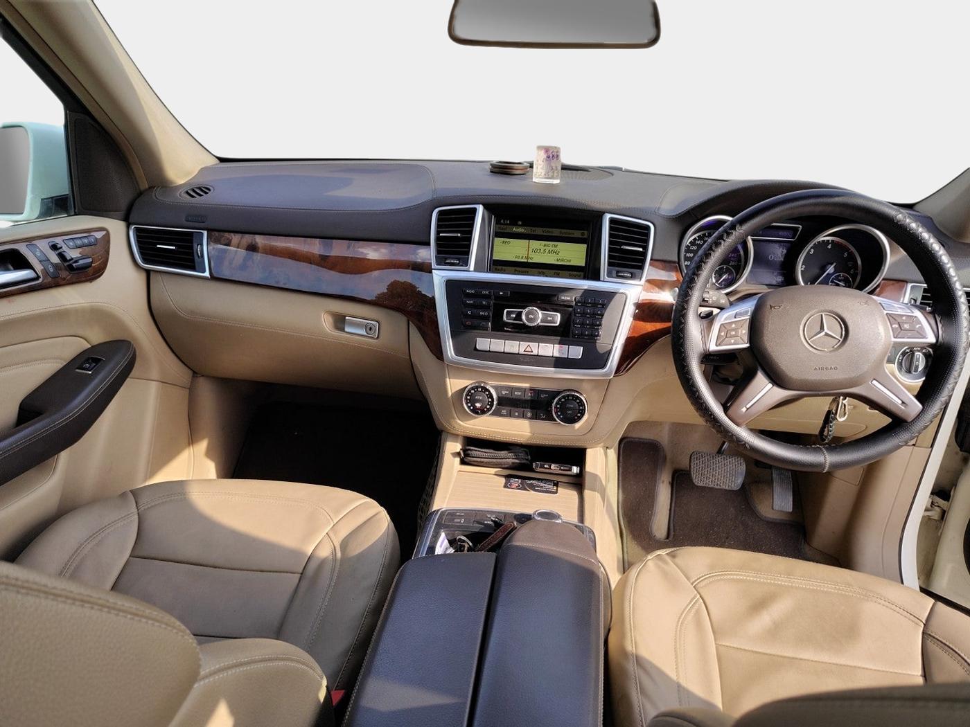 2012 Mercedes Benz Ml Class 350 CDI, Diesel, Automatic, 1,31,093 km, interior