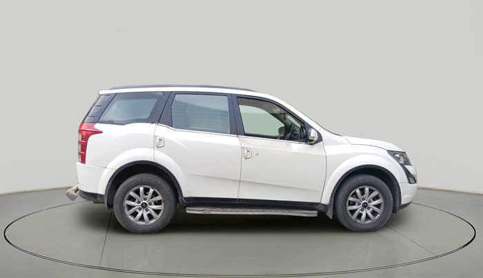 2015 Mahindra XUV500 W10, Diesel, Manual, 35,955 km, exterior