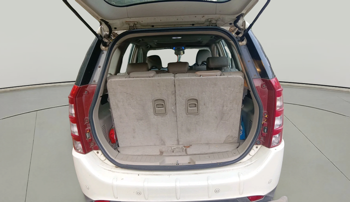 2015 Mahindra XUV500 W10, Diesel, Manual, 35,955 km, exterior