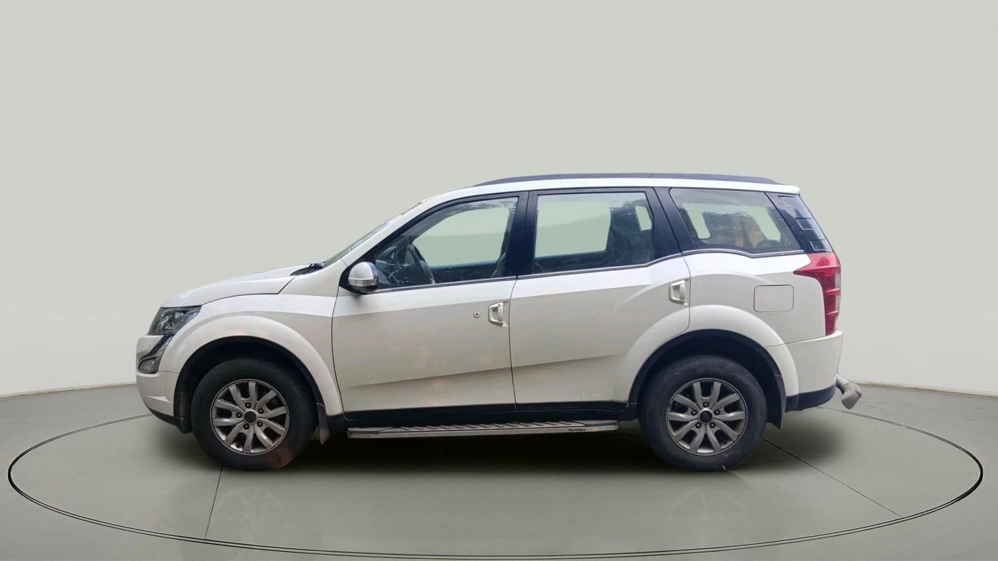 2015 Mahindra XUV500 W10, Diesel, Manual, 37,000 km, exterior