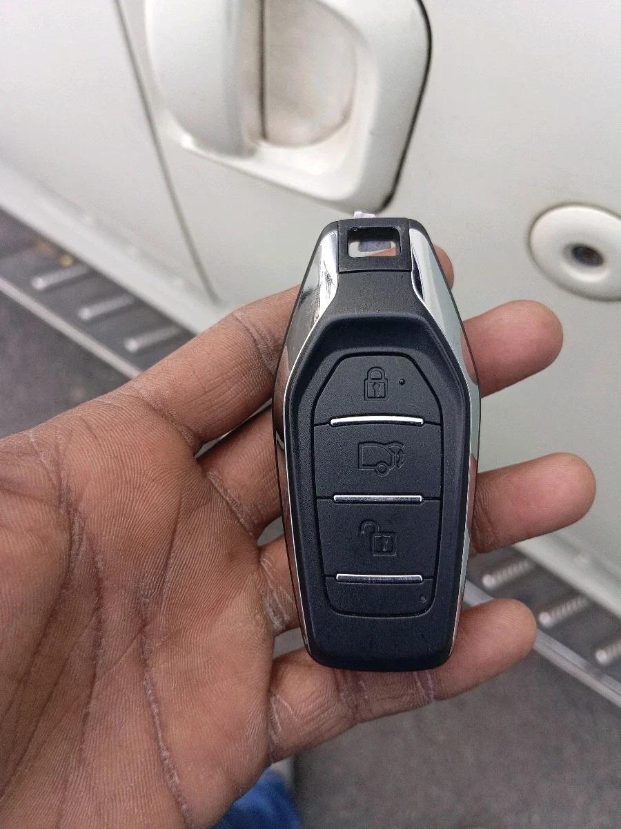 2015 Mahindra XUV500 W10, Diesel, Manual, 37,000 km, interior