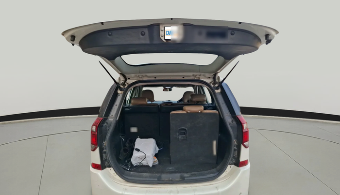 2021 Mahindra XUV500 W5, Diesel, Manual, 97,780 km, exterior