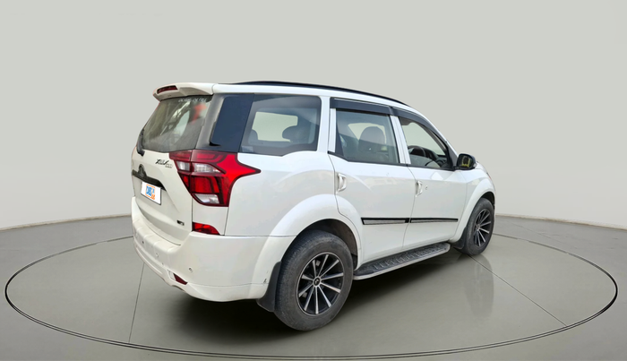 2021 Mahindra XUV500 W5, Diesel, Manual, 97,780 km, exterior