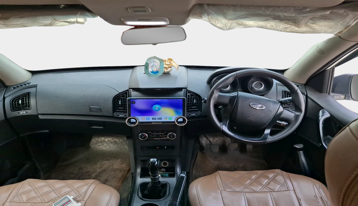 2021 Mahindra XUV500 W5, Diesel, Manual, 97,780 km, interior