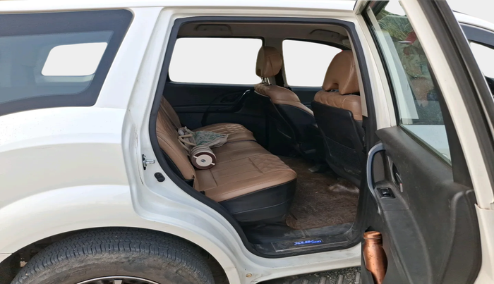 2021 Mahindra XUV500 W5, Diesel, Manual, 97,780 km, interior