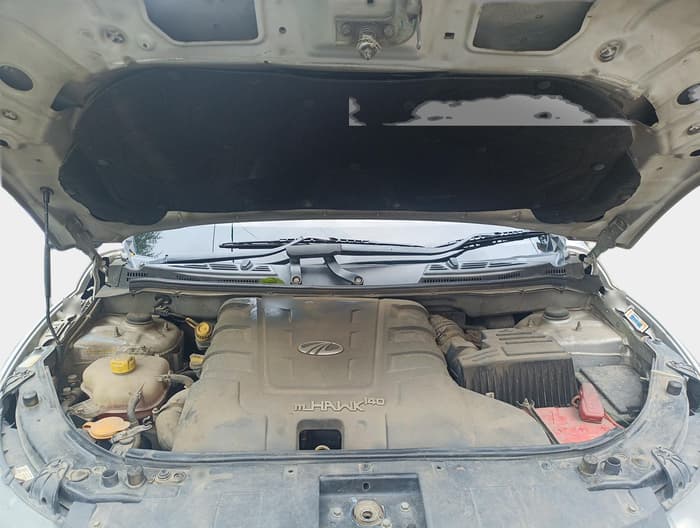 2018 Mahindra XUV500 W6, Diesel, Manual, 93,278 km, exterior