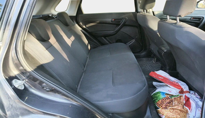 2022 Maruti Vitara Brezza LXI, Petrol, Manual, 30,107 km, interior