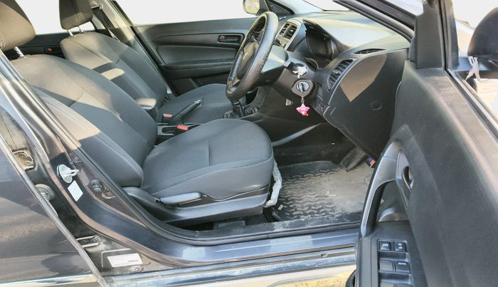 2022 Maruti Vitara Brezza LXI, Petrol, Manual, 30,107 km, interior