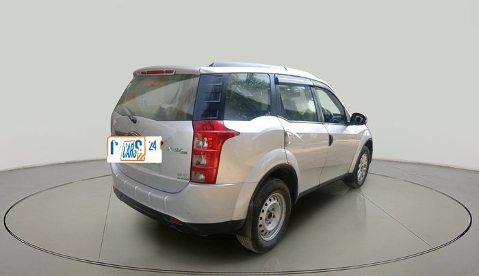 2017 Mahindra XUV500 W10 AT, Diesel, Automatic, 71,416 km, exterior