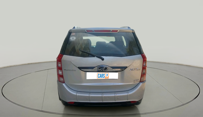 2017 Mahindra XUV500 W10 AT, Diesel, Automatic, 71,416 km, exterior