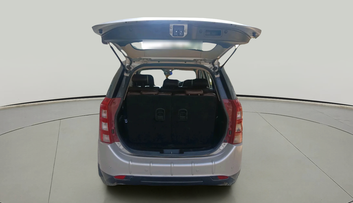 2017 Mahindra XUV500 W10 AT, Diesel, Automatic, 71,416 km, exterior