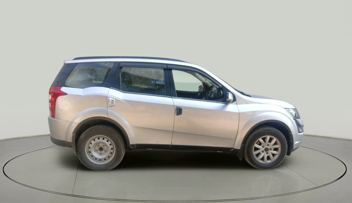 2017 Mahindra XUV500 W10 AT, Diesel, Automatic, 71,416 km, exterior