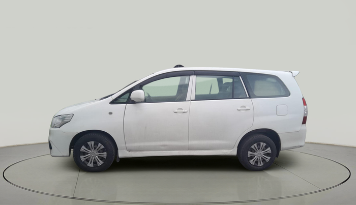 2011 Toyota Innova 2.5 G4 8 STR, Diesel, Manual, 1,12,150 km, exterior