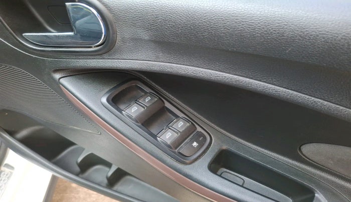 2018 Ford FREESTYLE TITANIUM 1.2 PETROL, Petrol, Manual, 9,909 km, interior