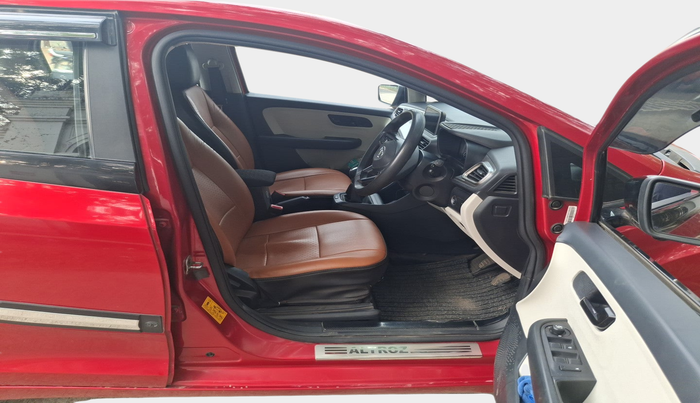 2022 Tata ALTROZ XT DIESEL, Diesel, Manual, 45,541 km, interior