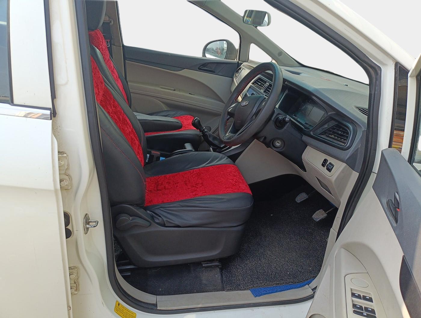 2019 Mahindra MARAZZO M2 7STR, Diesel, Manual, 68,143 km, interior