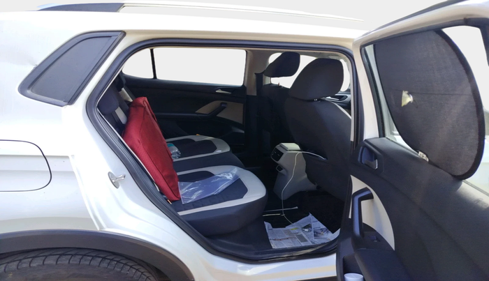 2022 Volkswagen TAIGUN GT 1.5 TSI MT, Petrol, Manual, 70,527 km, interior