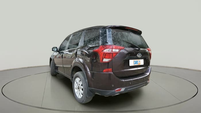 2020 Mahindra XUV500 W9 AT, Diesel, Automatic, 1,38,248 km, exterior