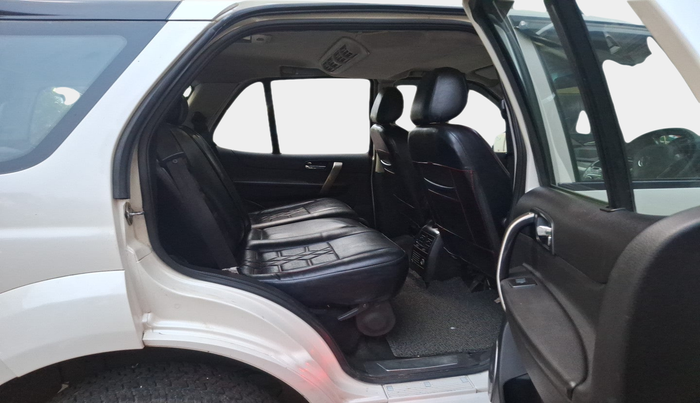2015 Tata Safari Storme 2.2 EX 4X2, Diesel, Manual, 76,380 km, interior