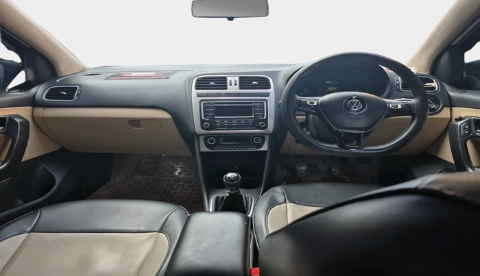 2014 Volkswagen Polo HIGHLINE1.2L, Petrol, Manual, 88,044 km, interior