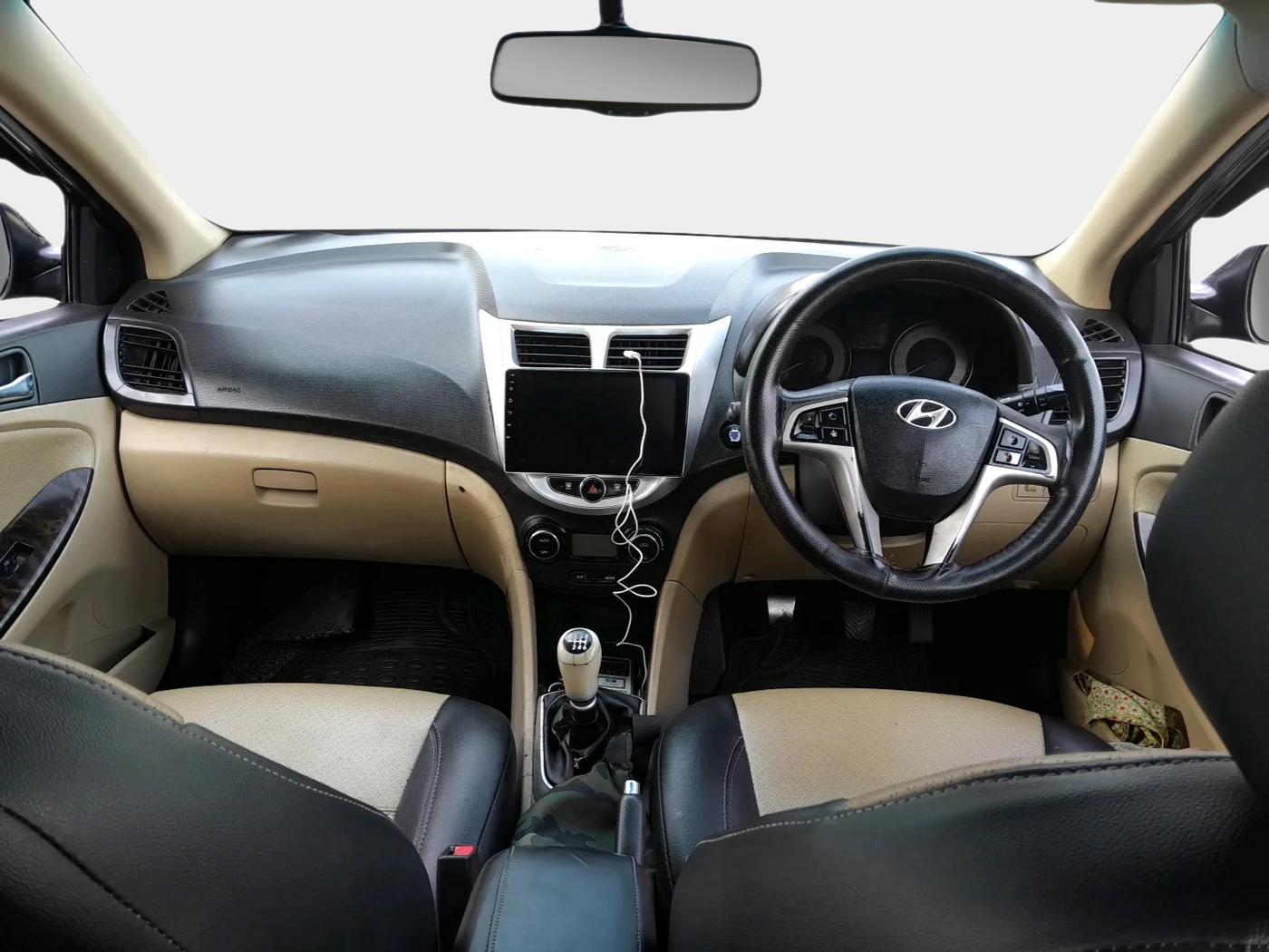 2011 Hyundai Verna FLUIDIC 1.6 CRDI SX OPT, Diesel, Manual, 1,16,929 km, interior