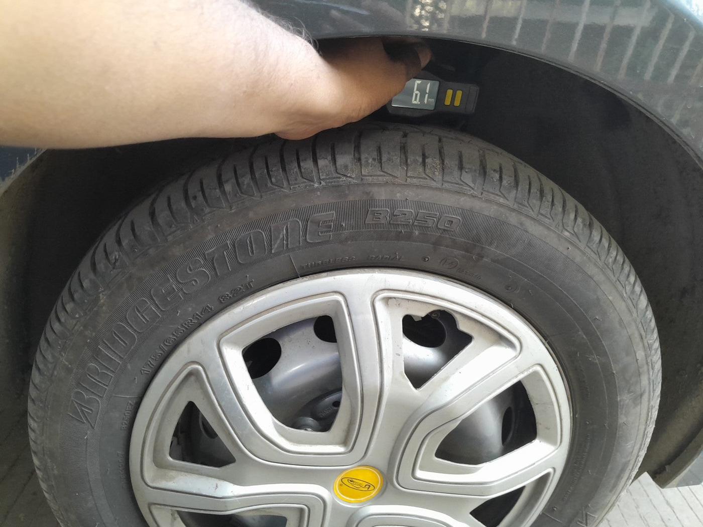 2022 Tata Tiago XE PETROL, Petrol, Manual, 17,663 km, tyre