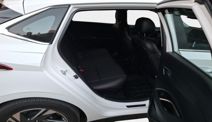 2023 Hyundai NEW I20 ASTA (O) 1.2 MT, Petrol, Manual, 5,981 km, interior