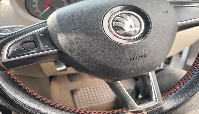 2015 Skoda Rapid 1.5 TDI CR ELEGANCE, Diesel, Manual, 2,05,029 km, interior